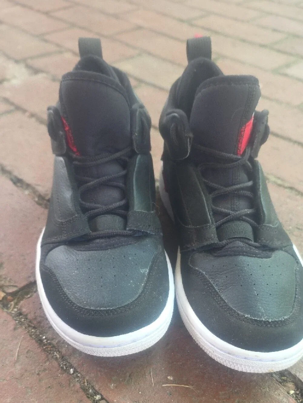 Nike Jordan Fadeaway Youth Sneakers - Leather - Y Size 5